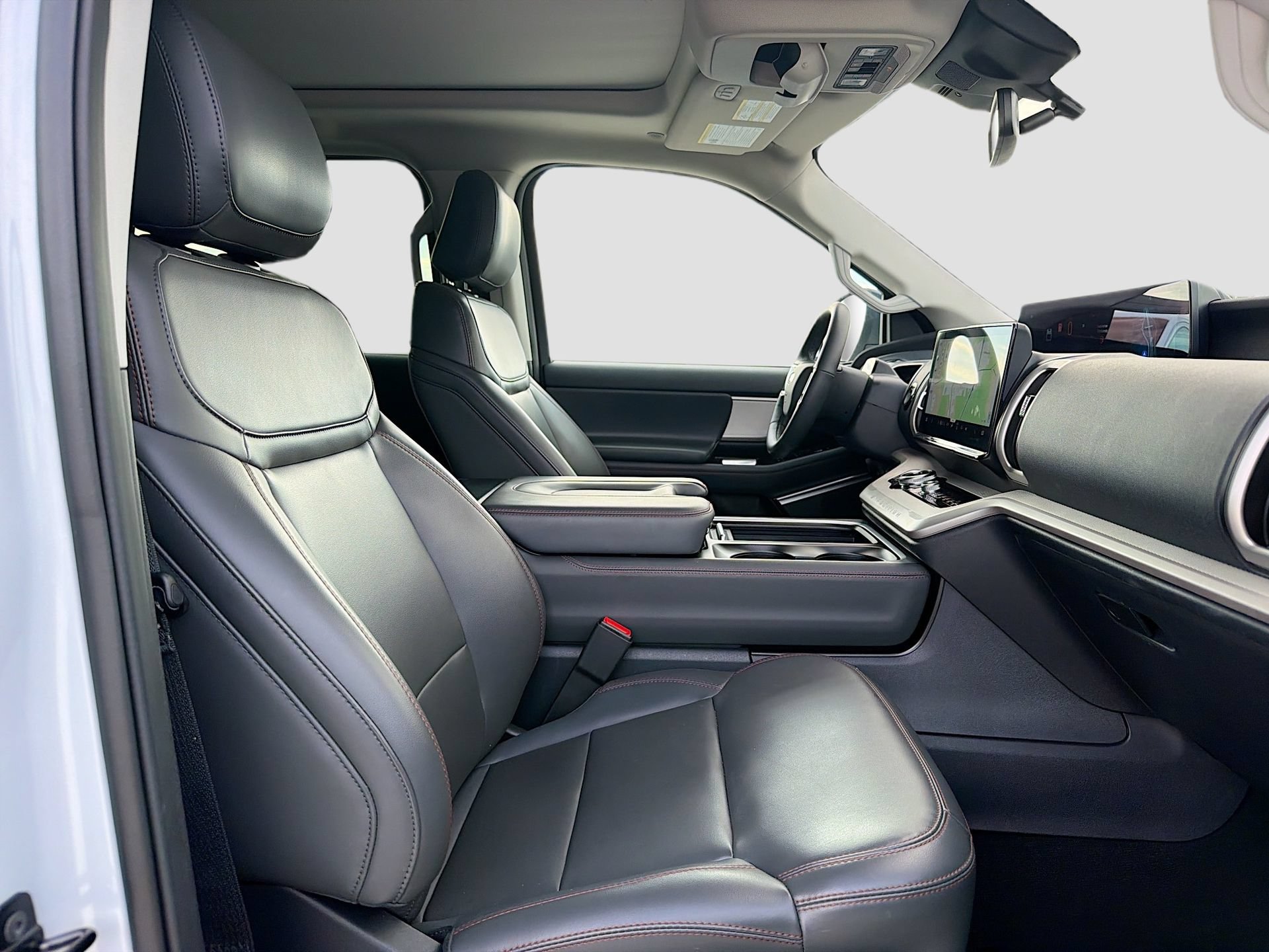 Certified 2025 Ford Expedition Active AWD/4WD image 36
