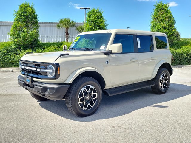 Certified 2025 Ford Bronco Outer Banks AWD/4WD image 3