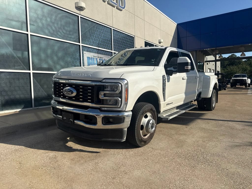 Certified 2023 Ford F350 Lariat w/ FX4 Off-Road Package AWD/4WD image 4