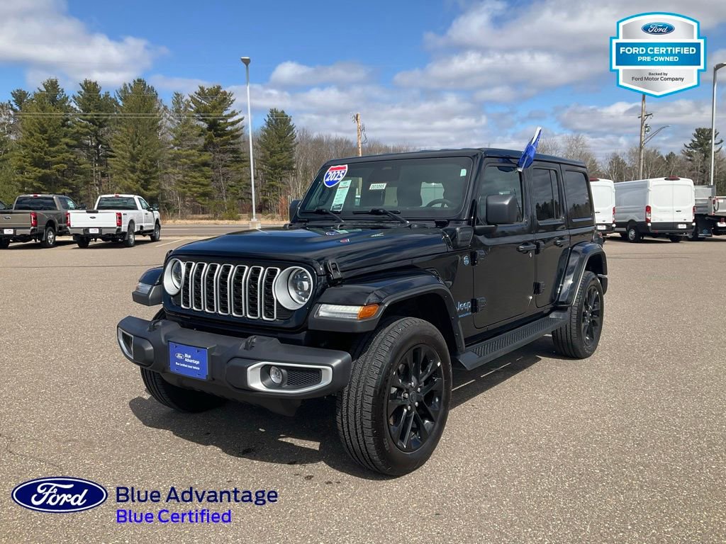 Used 2025 Jeep Wrangler Unlimited Sahara AWD/4WD image 27