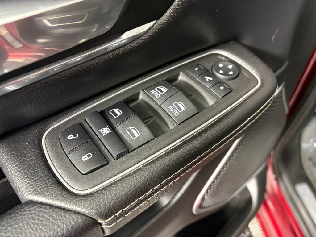 Used 2022 RAM 1500 Laramie AWD/4WD image 13