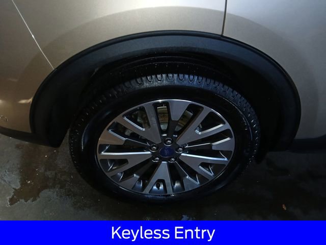 Certified 2020 Ford Escape Titanium AWD/4WD image 11