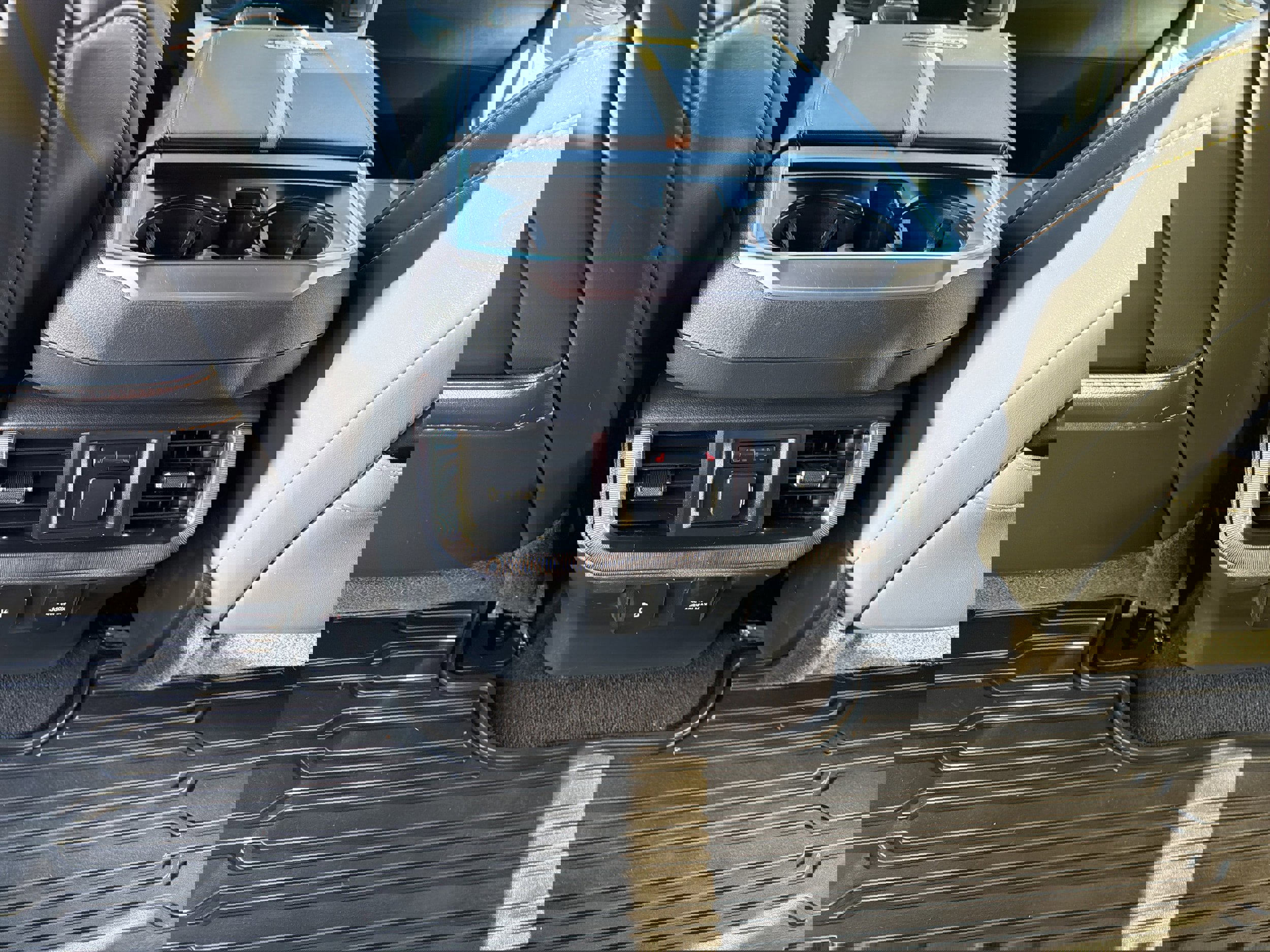 Certified 2021 Ford F150 Platinum w/ Equipment Group 701A High image 9