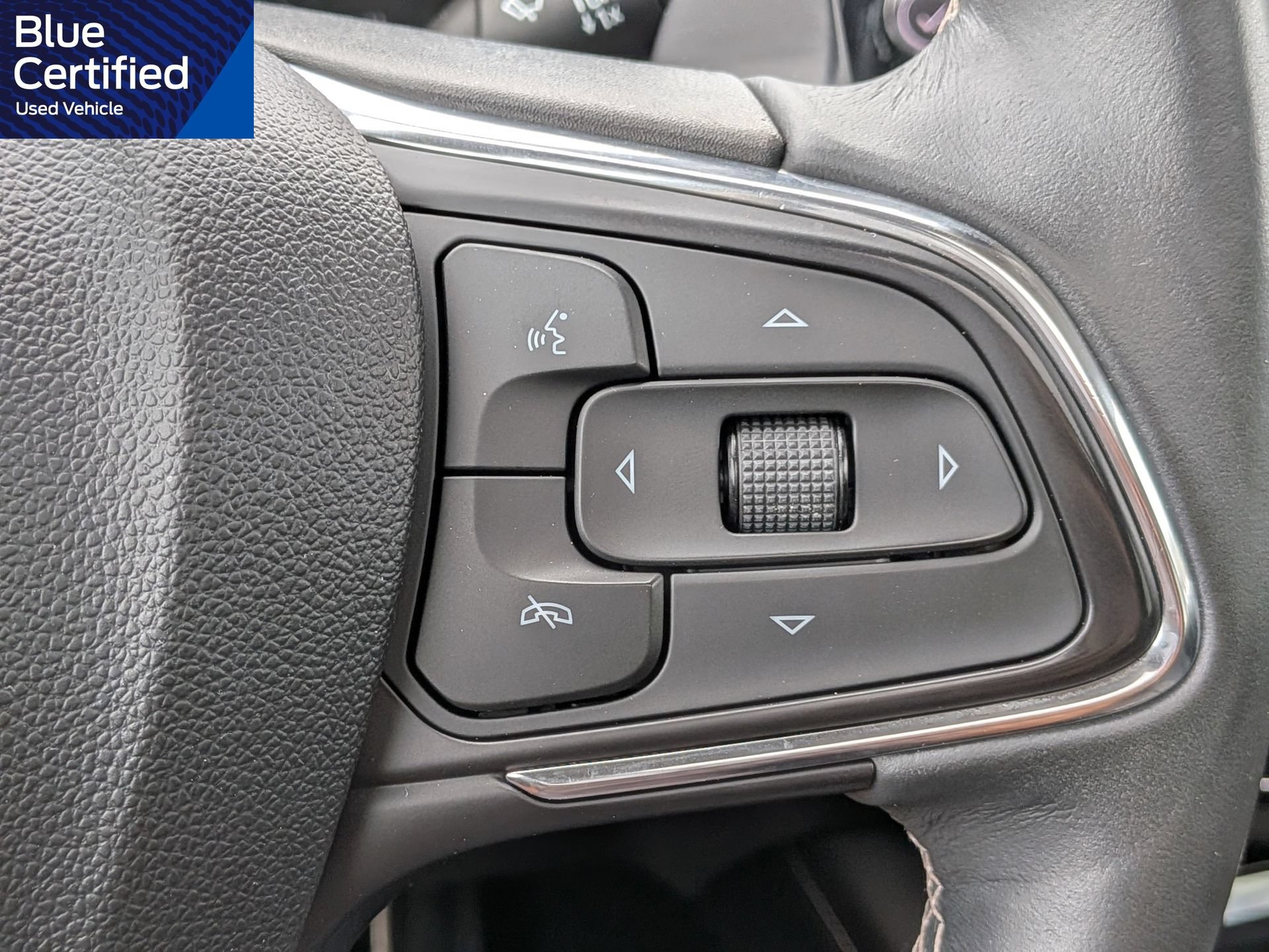 Used 2023 Buick Envision Essence w/ Sport Touring Package FWD image 31