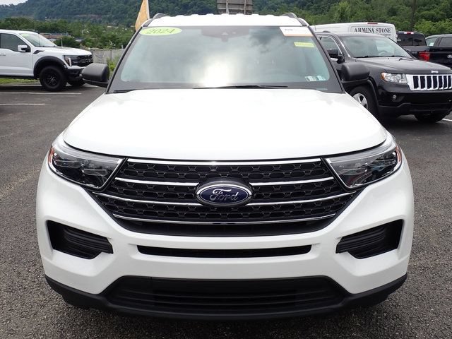 Certified 2024 Ford Explorer XLT w/ Class IV Trailer Tow Package AWD/4WD image 13