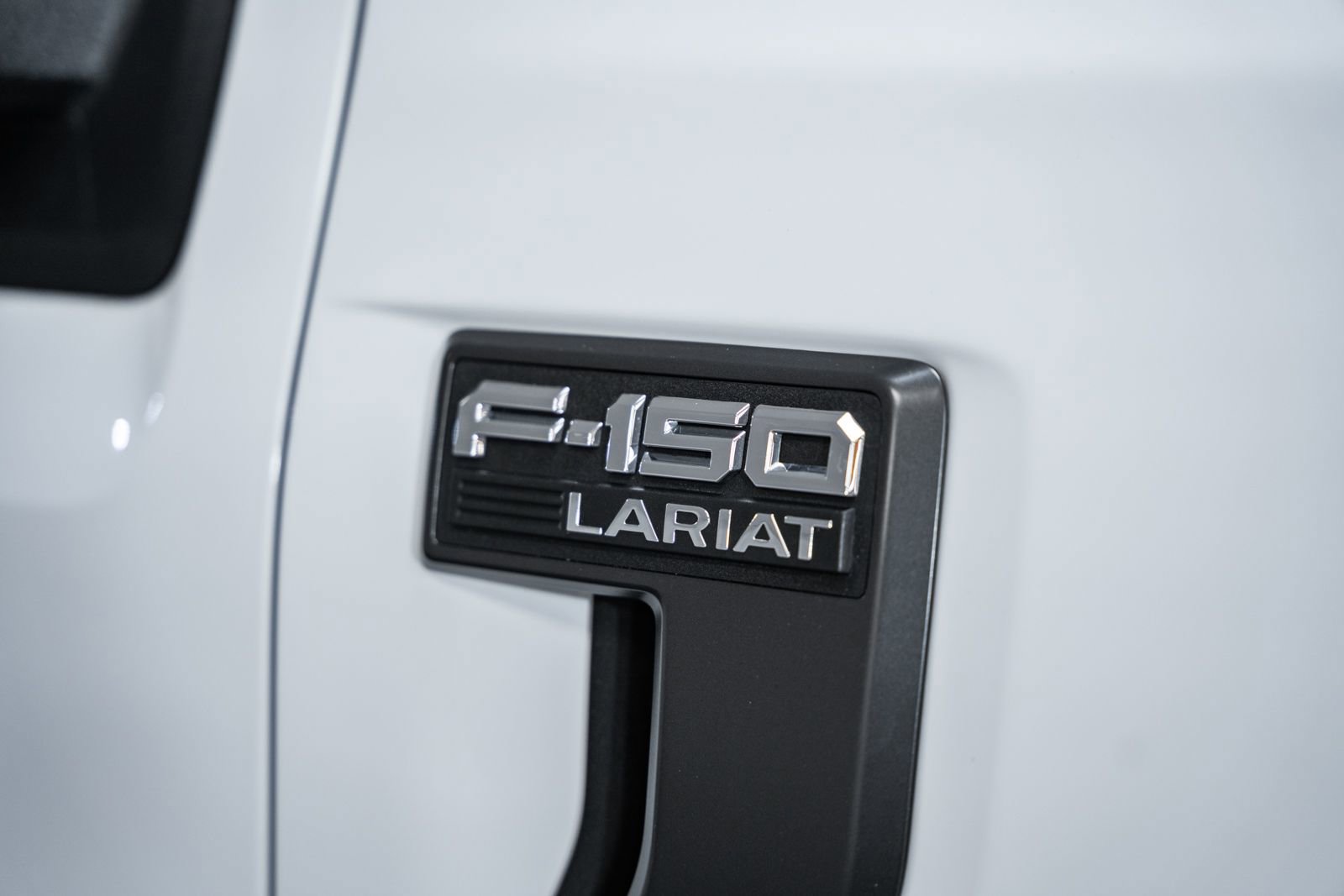 Certified 2023 Ford F150 Lariat w/ Equipment Group 502A High image 11