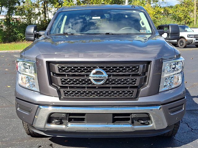Used 2021 Nissan Titan SV w/ SV Convenience Package AWD/4WD image 2