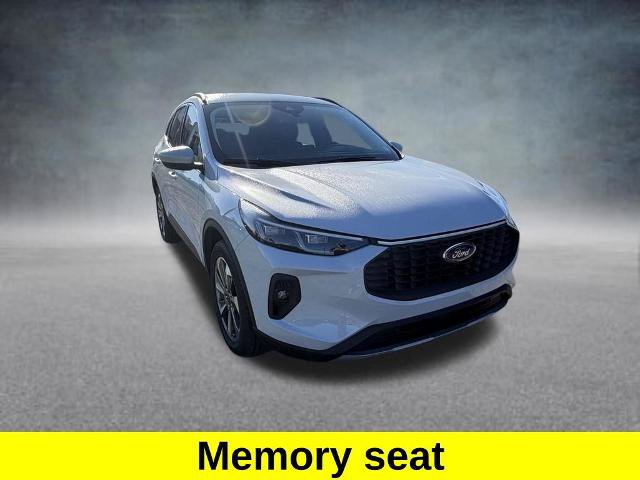 Certified 2025 Ford Escape Platinum AWD/4WD image 8