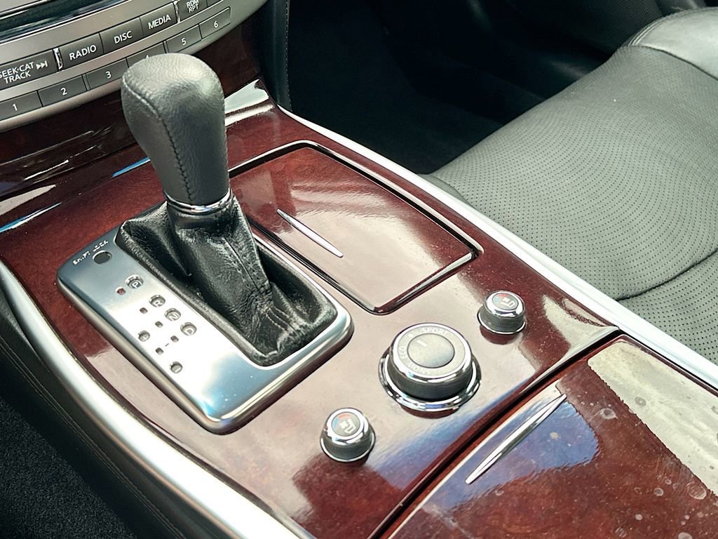 Used 2018 INFINITI Q70 Luxe w/ Proactive Package AWD/4WD image 22