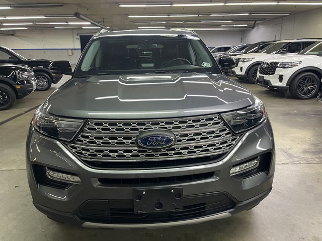 Certified 2022 Ford Explorer Limited w/ Limited Technology Package AWD/4WD image 2