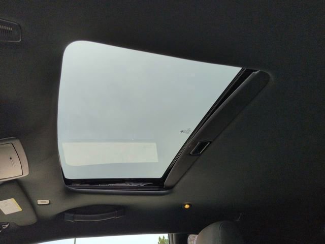 Used 2020 Dodge Challenger SXT w/ Blacktop Package image 19