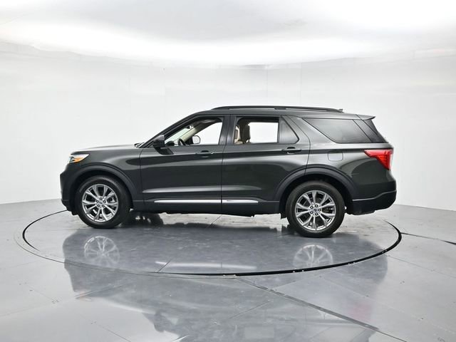 Certified 2024 Ford Explorer XLT w/ Equipment Group 202A image 7