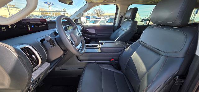 Certified 2025 Ford Expedition Active AWD/4WD image 12