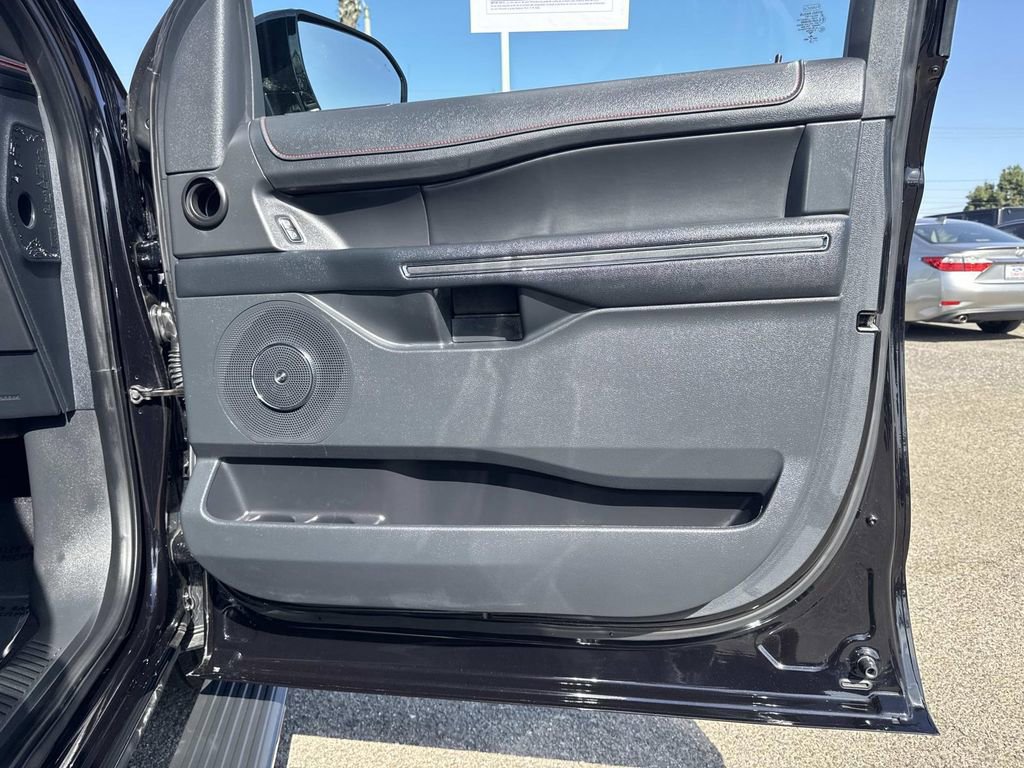 Certified 2022 Ford Expedition Limited image 29