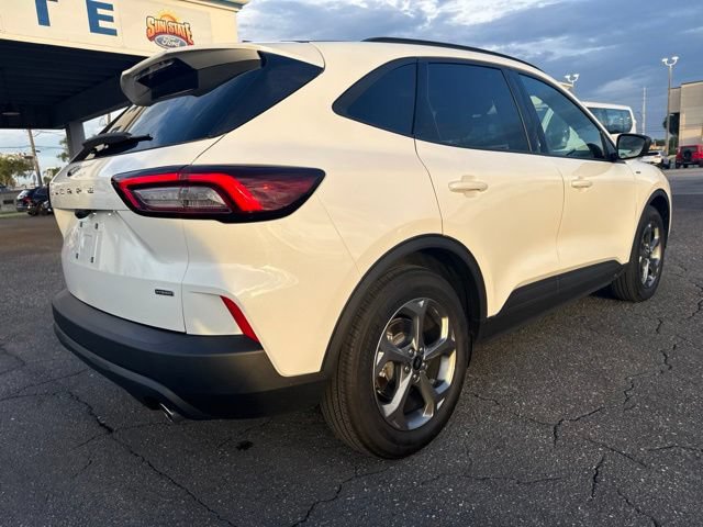 Certified 2025 Ford Escape ST-Line w/ Equipment Group 301A FWD image 5
