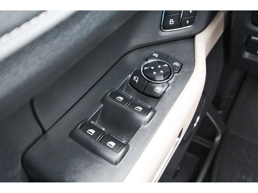 Certified 2024 Ford Expedition XLT RWD image 21