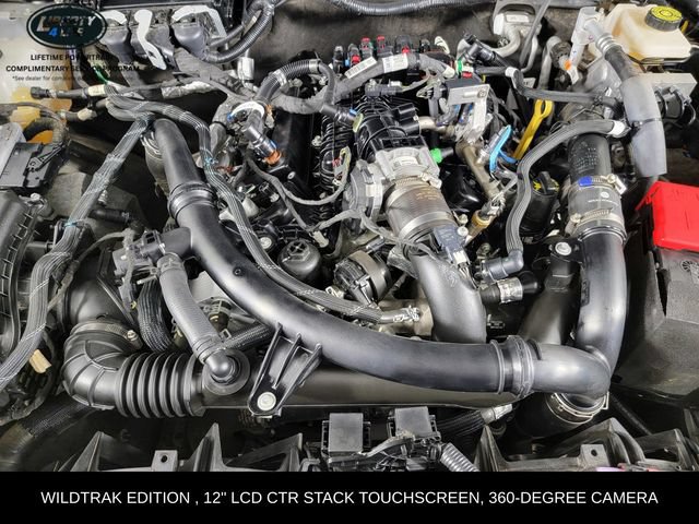 Certified 2022 Ford Bronco Wildtrak AWD/4WD image 33
