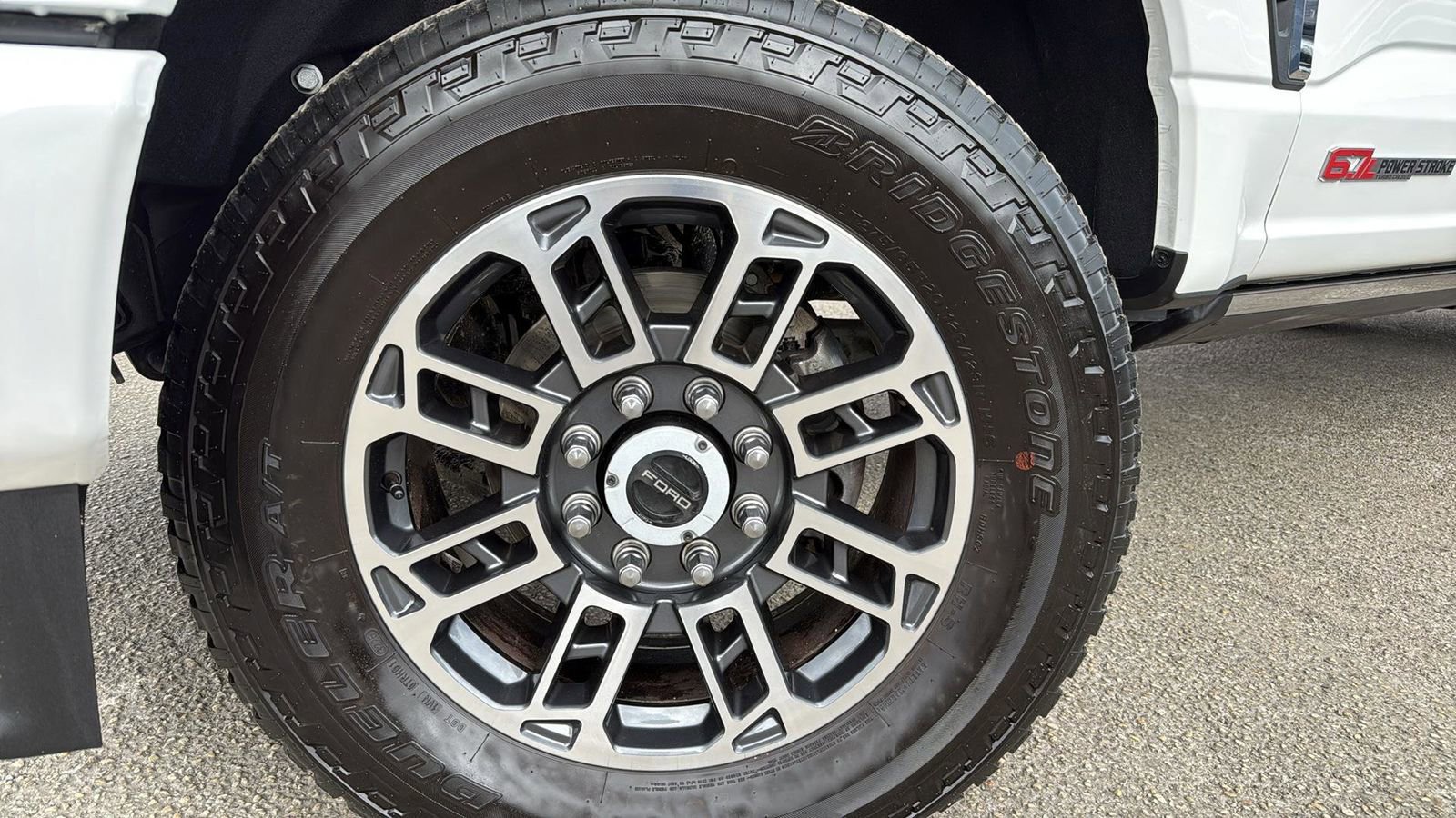 Certified 2026 Ford F350 Platinum w/ Platinum Plus Package image 9