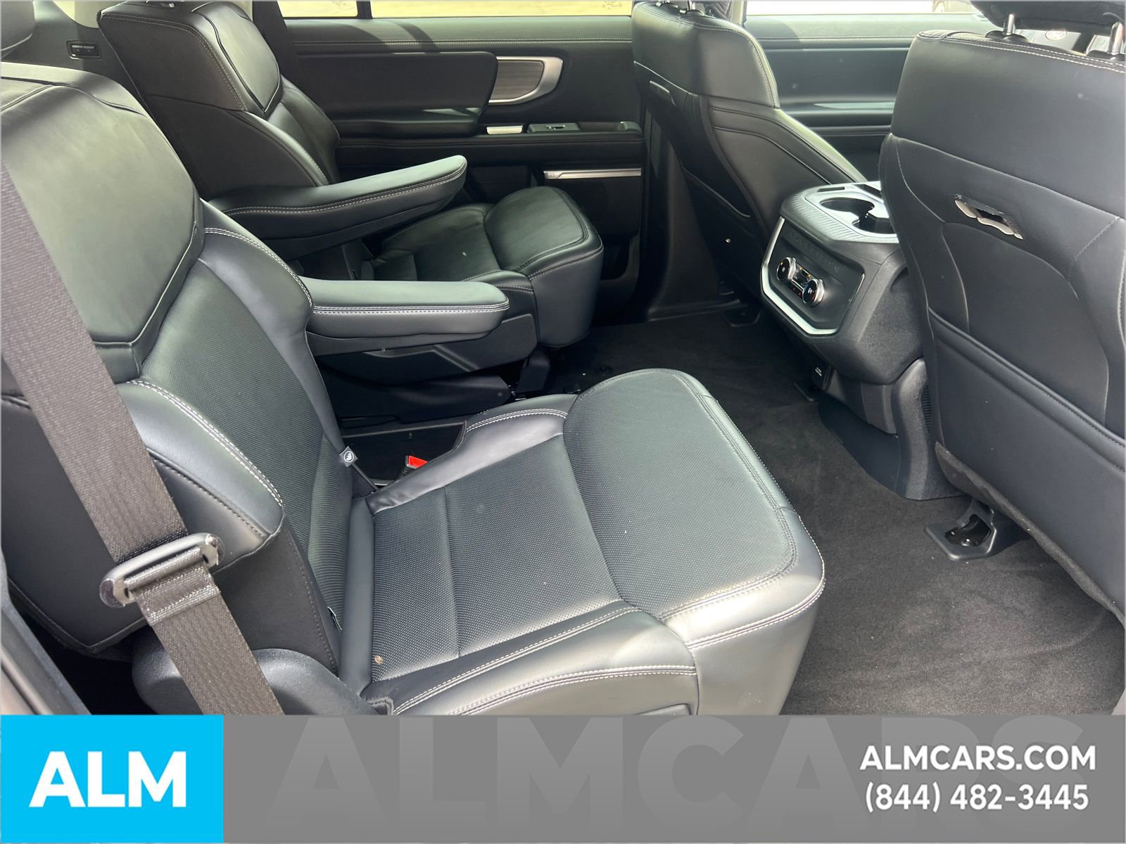 Certified 2025 Ford Expedition Platinum AWD/4WD image 18