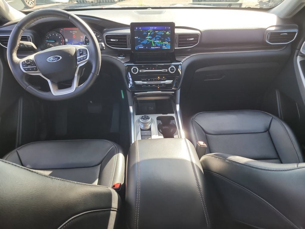 Certified 2024 Ford Explorer Limited RWD image 13