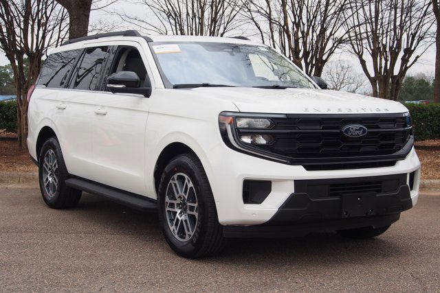 Certified 2025 Ford Expedition Active image 7
