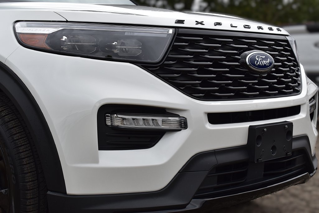Certified 2023 Ford Explorer ST-Line AWD/4WD image 5