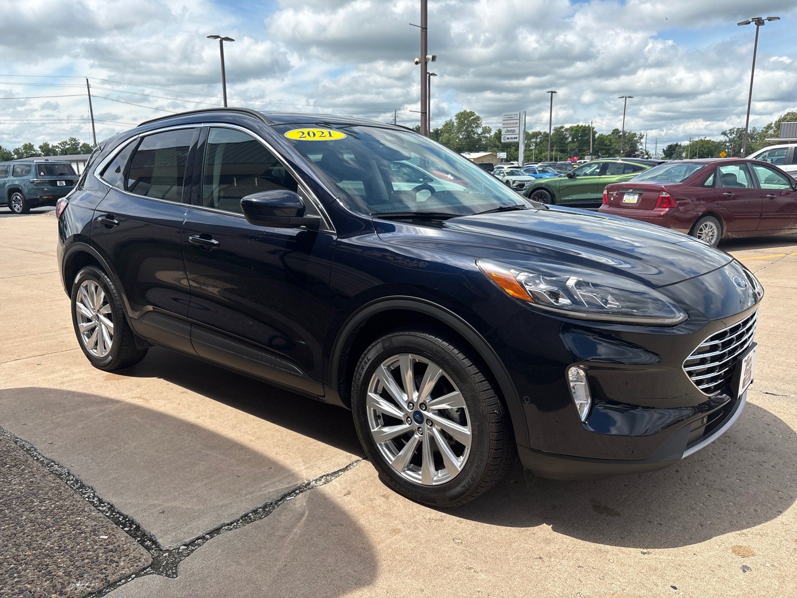 Certified 2021 Ford Escape Titanium w/ Titanium Elite Package AWD/4WD image 7