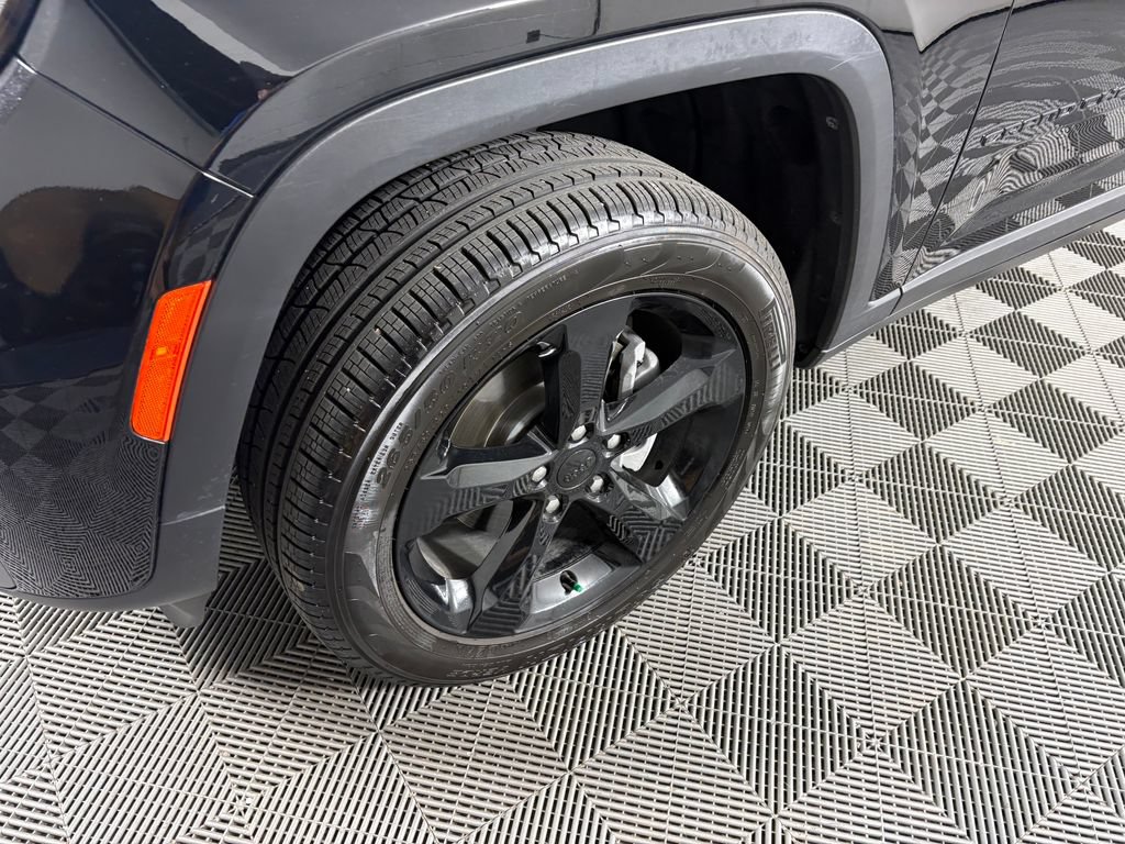 Used 2026 Jeep Grand Cherokee Limited w/ Limited Altitude Package AWD/4WD image 10