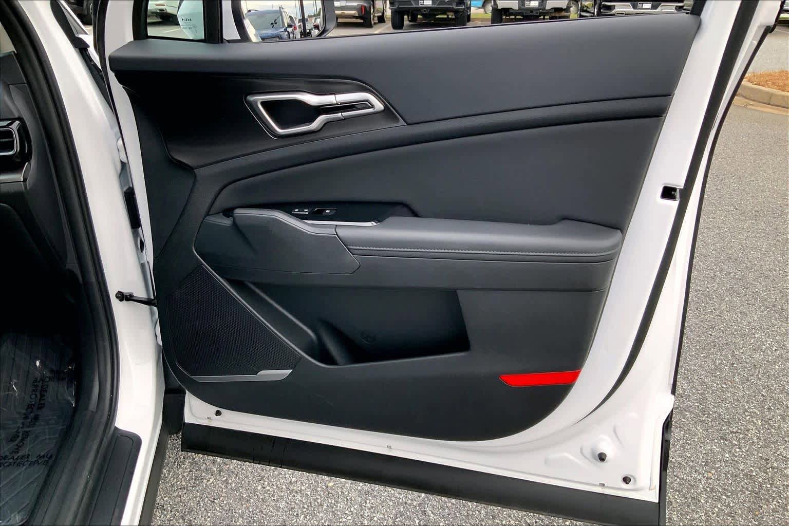 Used 2024 Kia Sportage EX FWD image 21