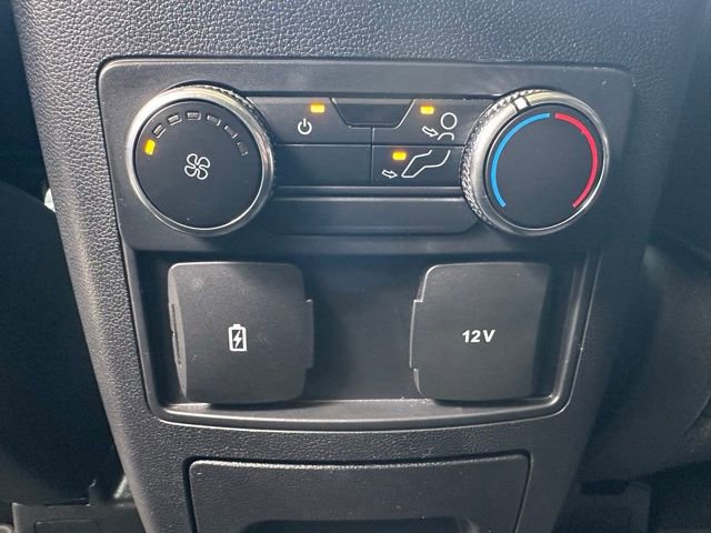 Certified 2022 Ford Explorer XLT w/ Equipment Group 202A image 31