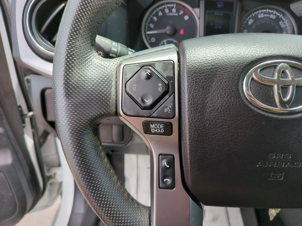 Used 2021 Toyota Tacoma SR5 RWD image 30