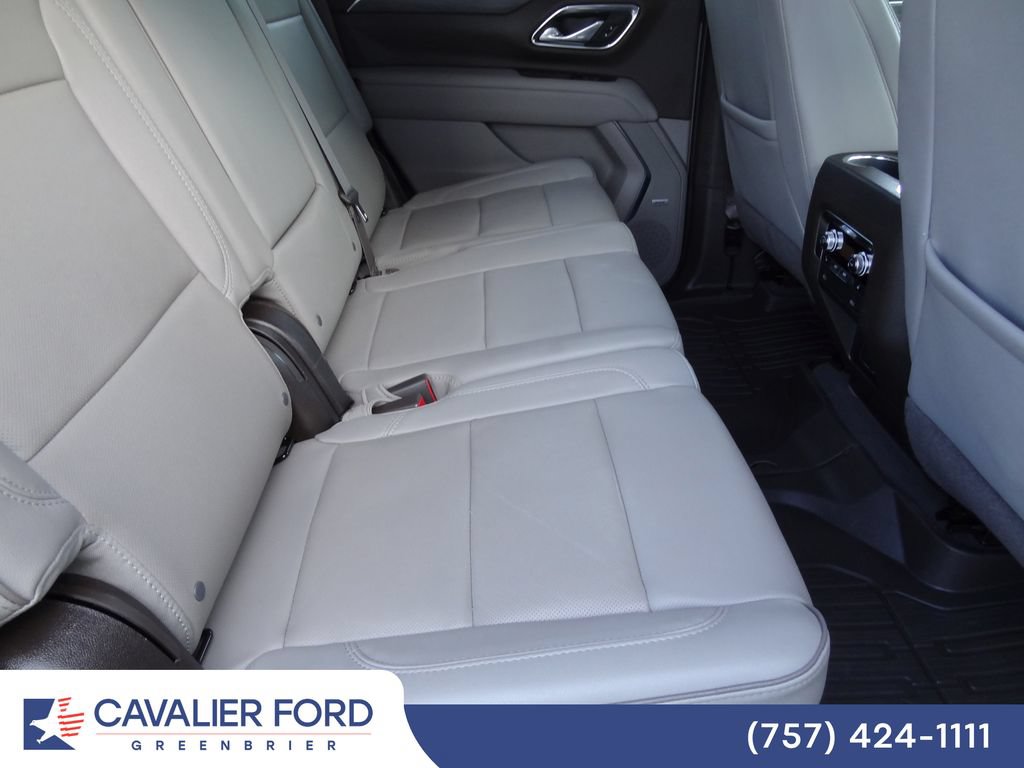 Used 2023 GMC Yukon SLT w/ SLT Luxury Package RWD image 13