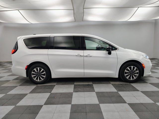 Used 2024 Chrysler Pacifica Limited FWD image 7