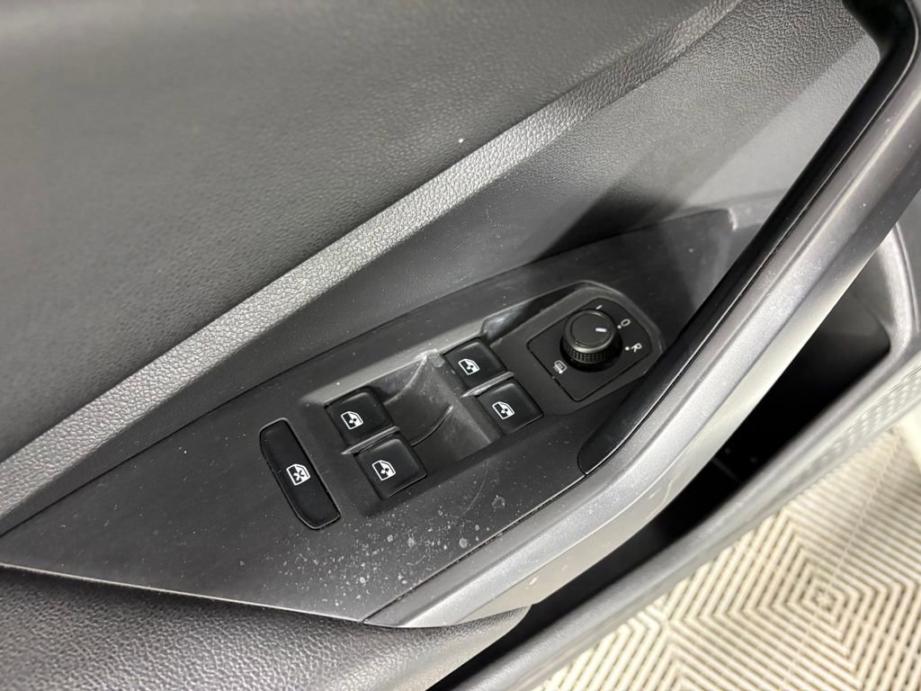 Used 2019 Volkswagen Jetta R-Line w/ R-Line Cold Weather Package image 14