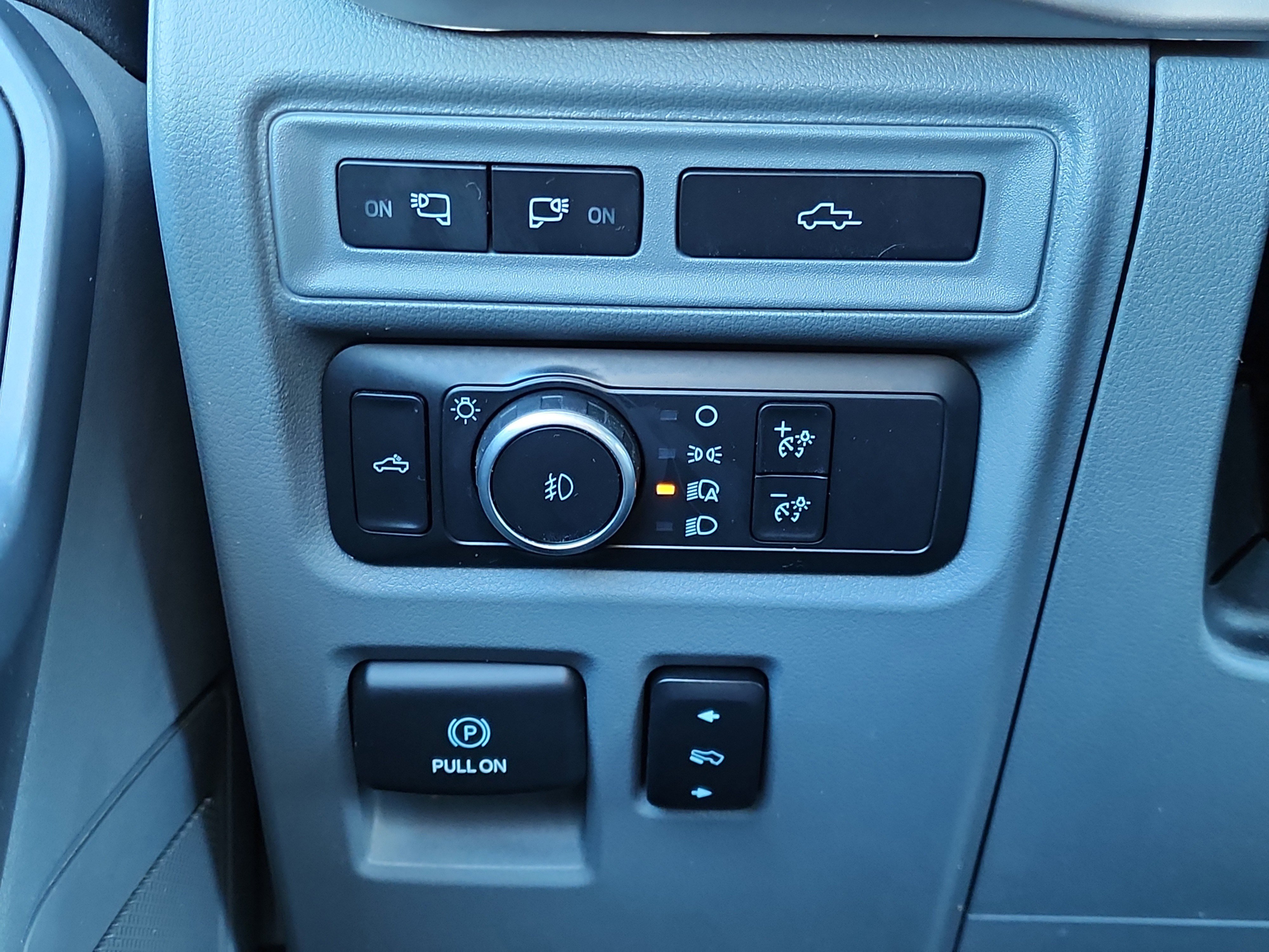 Certified 2021 Ford F150 XLT w/ Equipment Group 302A High image 27