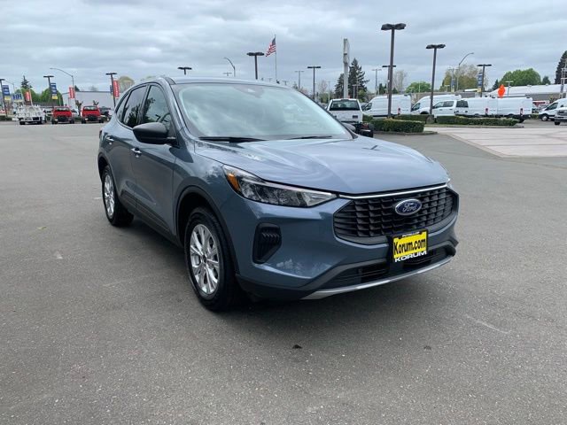 Certified 2025 Ford Escape Active AWD/4WD image 9