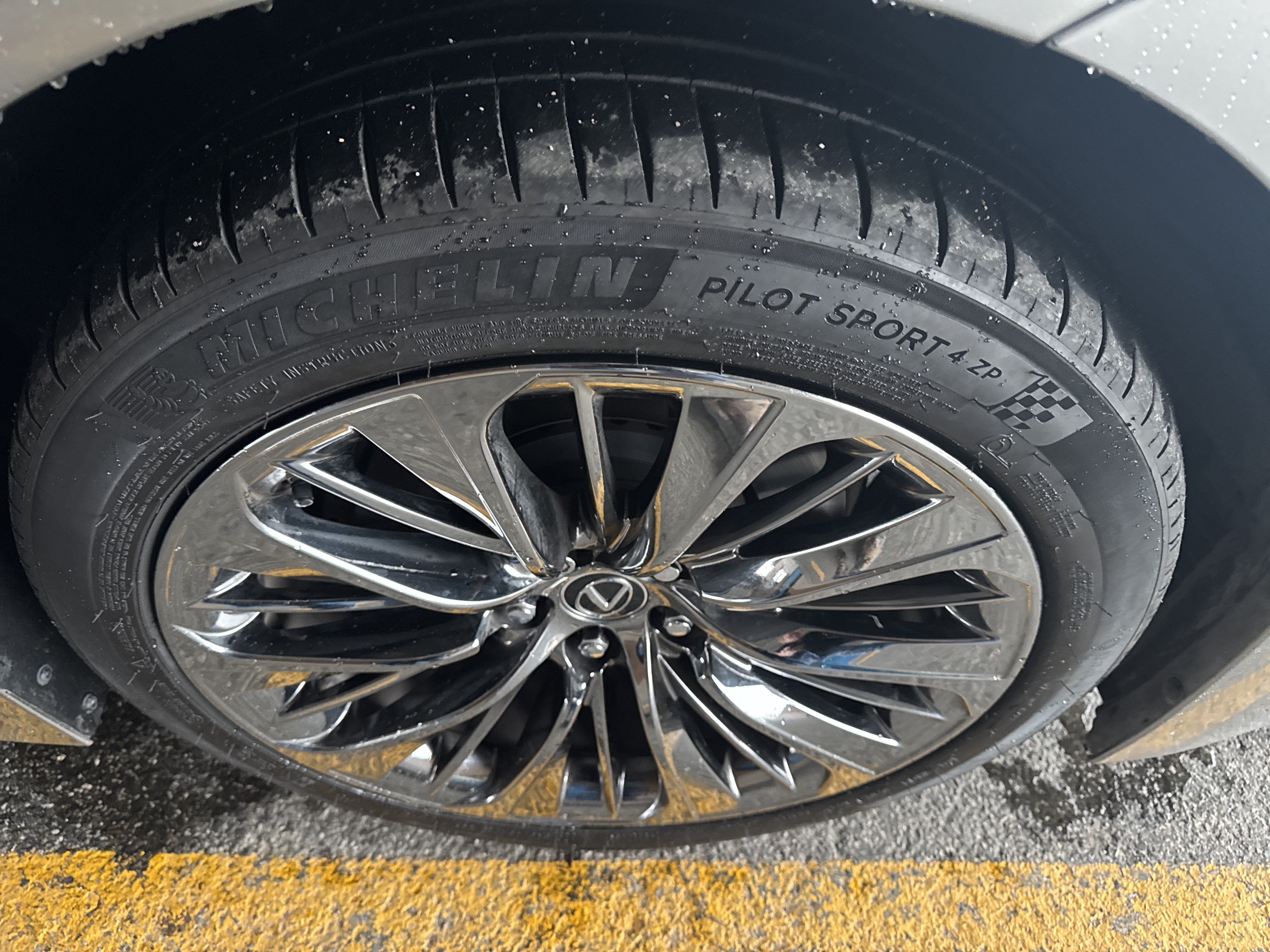 Used 2019 Lexus LS 500 w/ Interior Upgrade Package RWD image 5