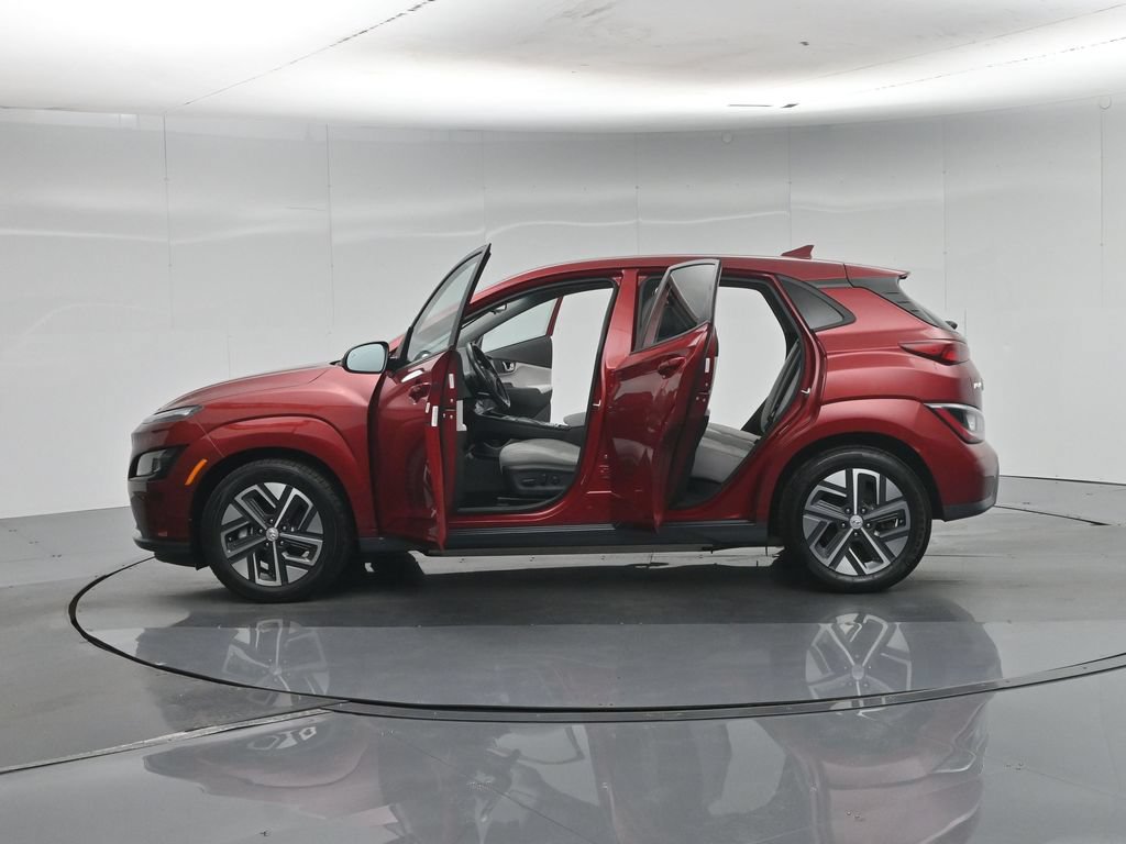 Used 2023 Hyundai Kona SEL FWD image 5