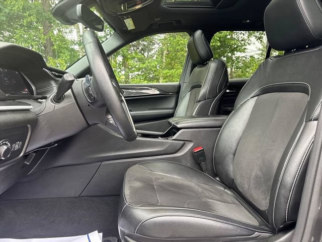 Used 2022 Jeep Grand Cherokee Altitude AWD/4WD image 16