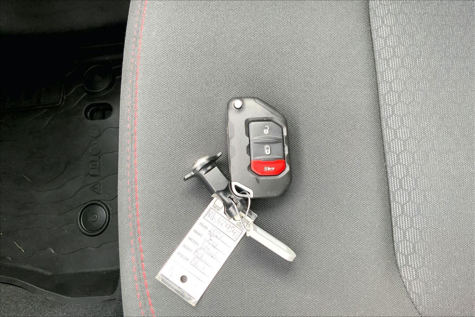 Used 2021 Jeep Wrangler Unlimited Rubicon AWD/4WD image 19