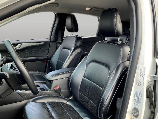 Certified 2024 Ford Escape Platinum AWD/4WD image 23