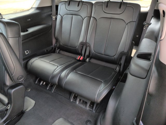 Used 2023 Jeep Grand Cherokee L Limited w/ Luxury Tech Group II AWD/4WD image 32
