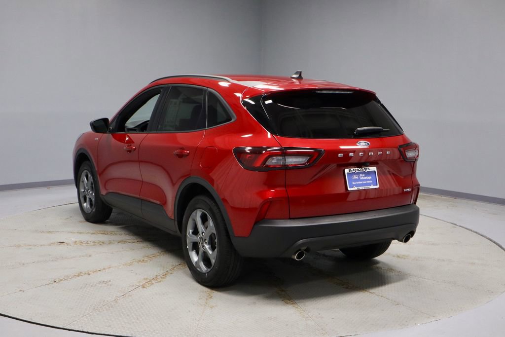 Certified 2025 Ford Escape ST-Line AWD/4WD image 8
