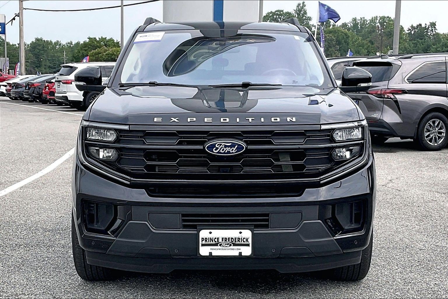 Certified 2025 Ford Expedition Active RWD image 2