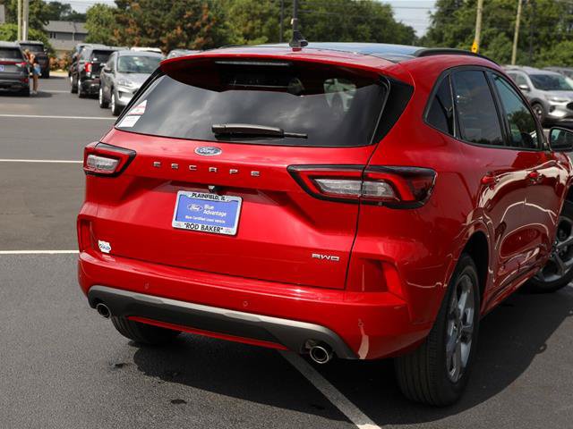 Certified 2024 Ford Escape ST-Line w/ Tech Pack #1 AWD/4WD image 13
