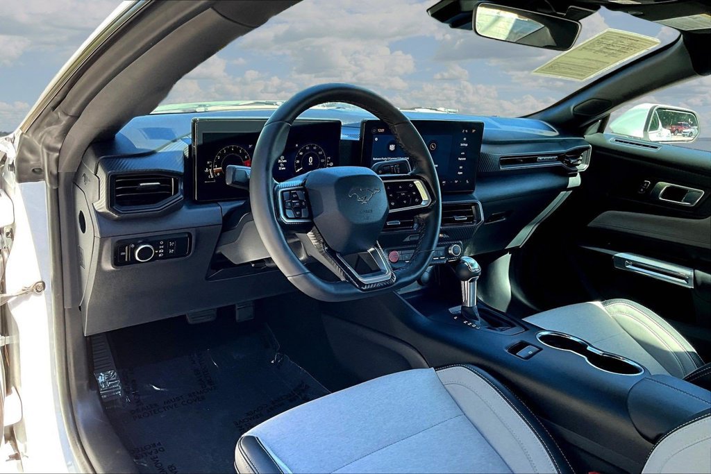 Certified 2024 Ford Mustang Coupe RWD image 18