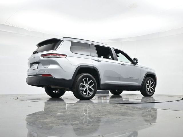 Used 2025 Jeep Grand Cherokee L Limited AWD/4WD image 32