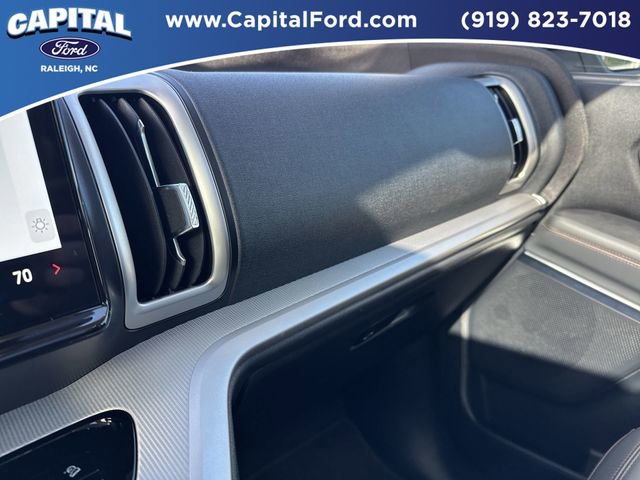 Certified 2025 Ford Expedition Active image 30