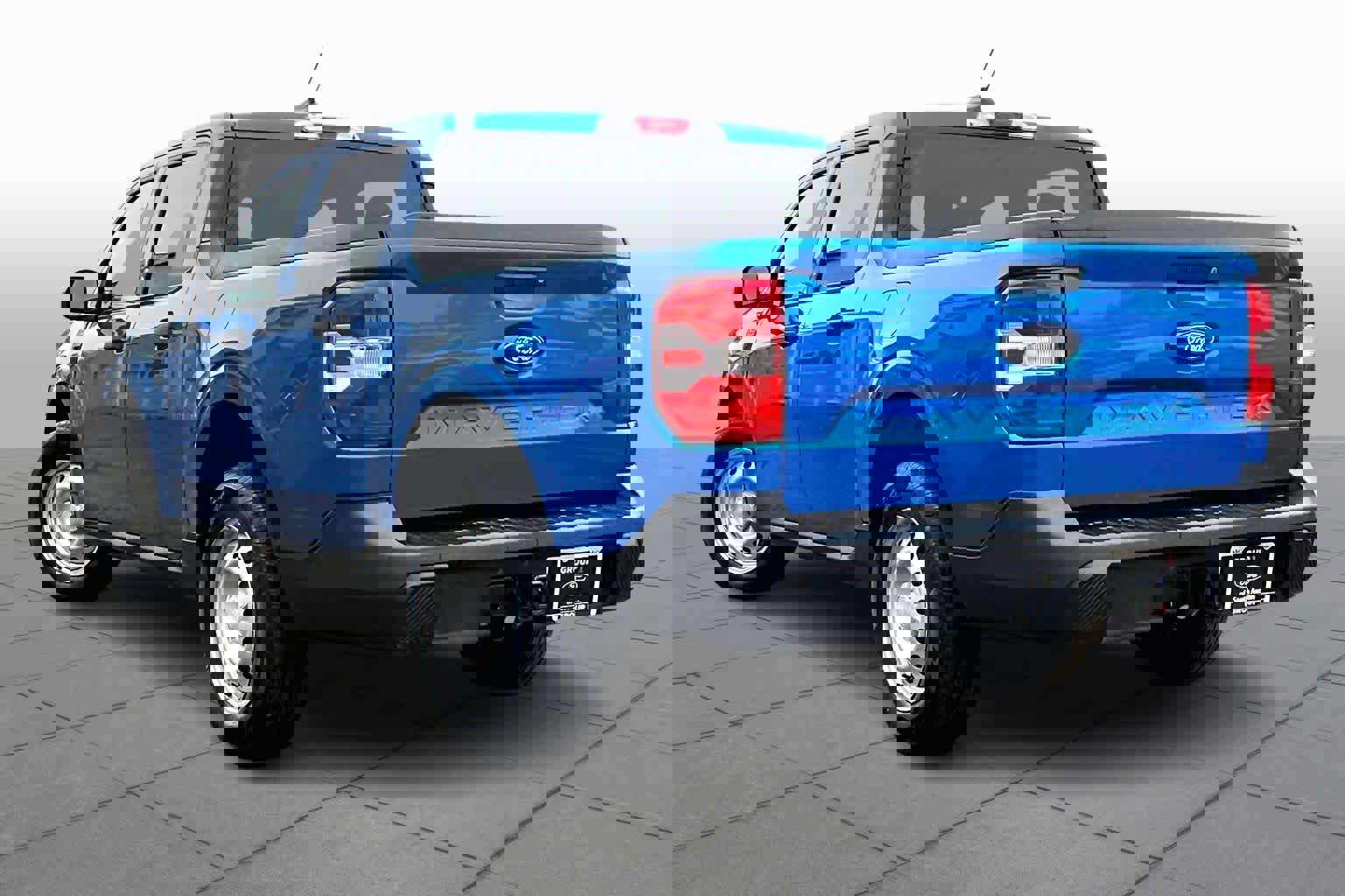 Certified 2025 Ford Maverick XL image 11