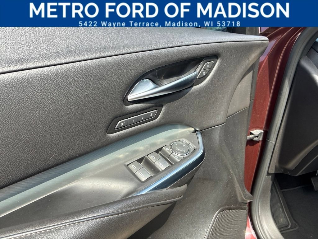 Used 2023 Cadillac XT4 Premium Luxury FWD image 11